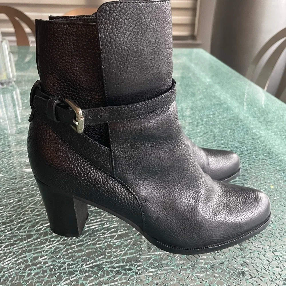 L.K. Bennett booties size 39‎